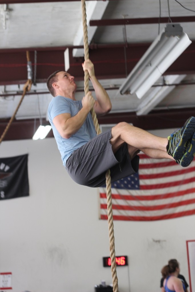 Pugh goes for an L-sit rope climb!